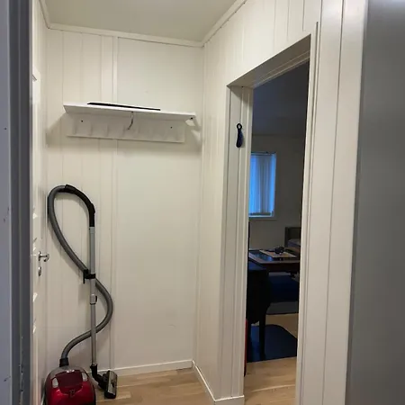 Apartment By The Center Free Parking Newly Renovated *